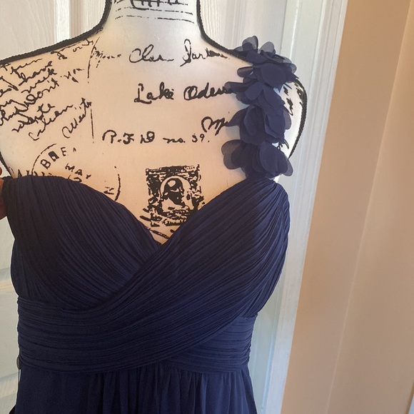 Pleated bodice flower one shoulder detailing chiffon dress, size 12. - Picture 2 of 5